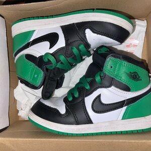Used - in Good Condition Air Jordan 1 Retro High OG Sneakers Black/ Lucky Green